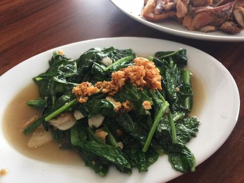 Ayam Garam Buatan Resto Rumahan yang Sederhana Lezat