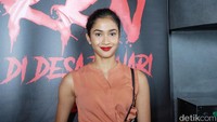 Bagaimana sudah nggak sabar lihat penampilan Aghniny Haque sebagai Ayu di KKN di Desa Penari? Pool/Noel/detikFoto.