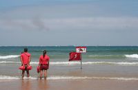 Menjadi Baywatch Tak Sekadar Cantik