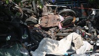 Tumpukkan motor bahkan terlihat dibeberapa sudut.