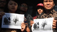 Mereka membawa sejumlah bukti seperti gambar CCTV yang menunjukan Harun berada di Bandara Soekarno Hatta sekembalinya dari Singapura pada 7 Januari lalu.