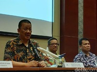 Erick Jawab Tudingan Bagi-bagi Jabatan Terkait Yenny Wahid di Garuda
