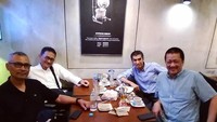 Menteri BUMN, Erick Thohir memberi sejumlah pekerjaan rumah untuk Irfan soal Garuda Indonesia. Mulai dari harga tiket, pelayanan, dan untung yang harus ditingkatkan. Foto: Instagram setiaputrairfan