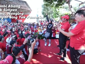 Kala FX Rudy Nyanyi: Dudu Klambi Abang, Nanging Klambi Anyar...