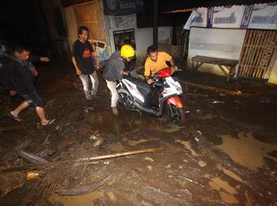 Banjir Bandang Terjang Malang