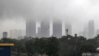 Seperti diketahui, hujan mengguyur sejumlah wilayah di Jabodetabek sejak pagi hari ini, Jumat (24/1/2020). Akibatnya, sejumlah titik genangan air  terlihat di sejumlah jalan di kawasan tersebut.