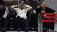 KPK menyebut Harun hendak mengisi jabatan yang ditinggalkan Nazarudin Kiemas. Padahal bila mengikuti aturan suara terbanyak di bawah Nazarudin, penggantinya adalah Riezky Aprilia.