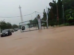 Sekda DKI Omeli Dishub Pengunggah Video Banjir Pintu Monas Depan Istana