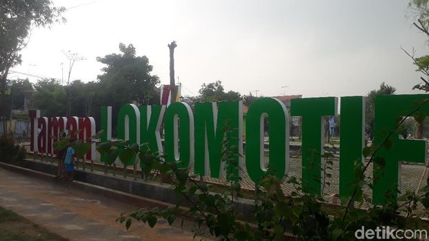 Taman Lokomotif di Bojonegoro/