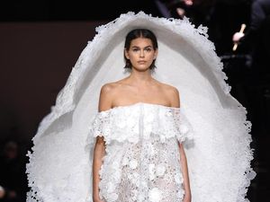 15 Koleksi Gaun Cantik Givenchy Couture Spring 2020