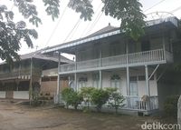 Rumah Keluarga Tjhia : Lezatnya Choi Pan Hangat di Rumah Berusia 118 Tahun