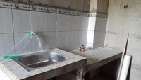 Dapur yang masih dikebut penyelesaiannya. 