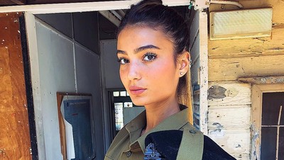 Pesona 10 Tentara dan Polisi Israel Cantik yang Eksis di Instagram