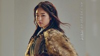 Kariernya terus melonjak hingga membintangi serial Arthdal Chronicles. Erika Karata (imdb.)