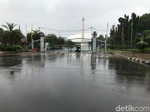 Banjir di Pintu Monas Seberang Istana Surut