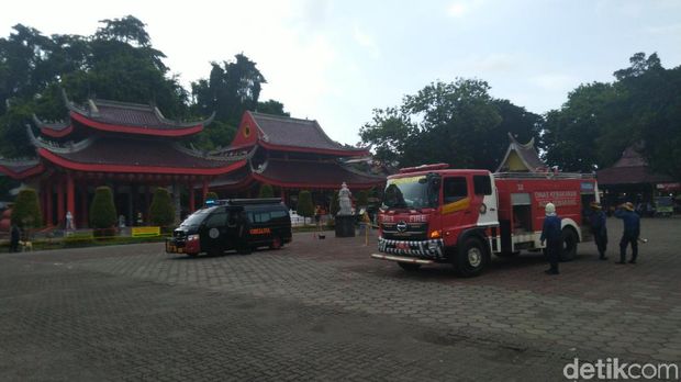 Simulasi pengamanan Imlek di Klenteng Sam Poo Kong Semarang