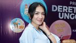 Senyum Manis Manja Angel Karamoy