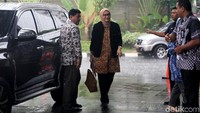 Komisioner KPU Evi Novida Ginting tiba di gedung KPK, Jakarta, Jumat (24/1/2020).