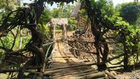 Uang sukarela atau perelek yang biasa dikumpulkan di setiap rumah biasanya ada yang menggunakan beras atau uang Rp 2.500, tapi tak ada tarif. Meski belum selesai dibangun, namun setiap akhir pekan pengunjung yang datang cukup banyak. Terutama saat musim liburan akhir tahun 2020 lalu.  (Dadang Hermansyah /detikcom)