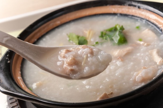 Sejarah dan Alasan Kenapa Bubur Pantang Disajikan Saat Imlek
