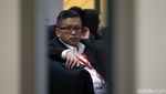 Ekspresi Sekjen PDIP Hasto Kristiyanto Saat Akan Diperiksa KPK