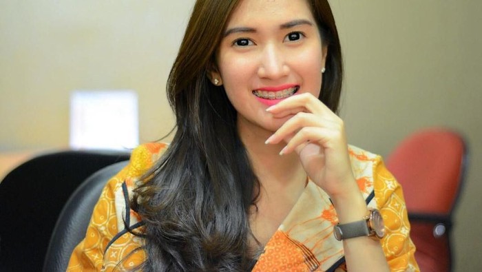 5 Fakta Menarik Amanda Nurani Tukang Tahu Cantik yang 