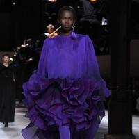 Fashion show koleksi Givenchy Haute Couture Spring 2020 di Paris Fashion Week, Paris, Prancis. [Photo by Pascal Le Segretain/Getty Images].