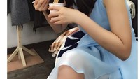 Disela-sela kesibukannya di tempat syuting, makan mie instan jadi camilan yang digemari Yejin. Foto: Instagram @yejinhand