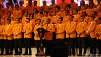 OSO mengatakan pengukuhan struktur DPP Hanura dapat digelar tak terlepas dari kerja Menteri Hukum (Menkum) dan HAM Yasonna H Laoly. Menurutnya, Yasonna secara cepat menerbitkan surat keputusan susunan DPP Hanura.