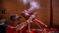 Setiap Imlek, wihara yang terletak di Jakarta Barat ini selalu ramai oleh warga keturunan Tionghoa yang akan bersembahyang.