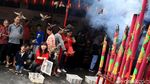 Tradisi Melepas Burung Pipit Saat Imlek