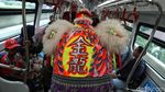 Barongsai Hibur Penumpang LRT Jakarta