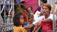 Kondisi seperti ini terjadi setiap perayaan Imlek. 