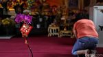 Melihat Khusyuknya Ibadah Imlek di Vihara Dhammacakka Jaya