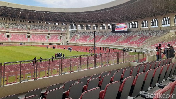 Melihat dari Dekat Stadion Papua Bangkit