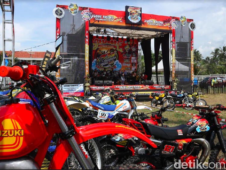 800 Pencinta Suzuki TS 125 Penuhi Pangandaran