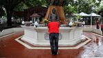 Melihat Khusyuknya Ibadah Imlek di Vihara Dhammacakka Jaya