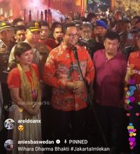 Malam Imlek, Anies Kunjungi Wihara Dharma Bhakti Petak Sembilan