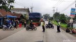 Diredam Polisi, Massa Bentrok di Sukabumi Bubar