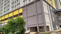 Meski begitu, kesan tempat kosong yang ditinggalkan tetap melekat di lingkungan Wisma Atlet.