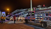 29 Orang dilaporkan tewas akibat gempa ini. IHH/ Humanitarian Relief Foundation via AP.
