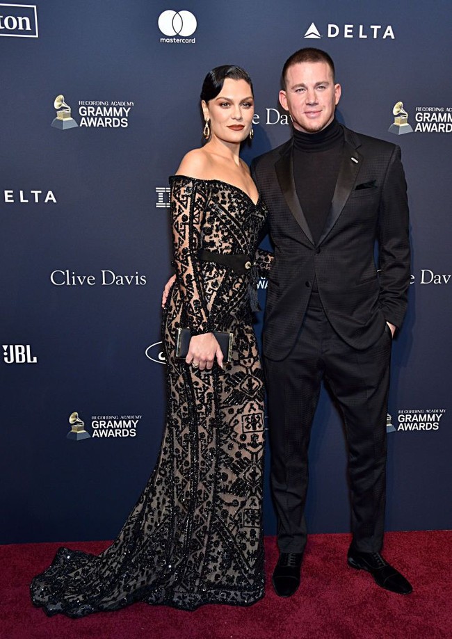 Setelah balikan, keduanya langsung pamer kemesraan di red carpet. Penampilan perdana setelah mereka kembali bersama terlihat saat menghadiri Pre-GRAMMY Gala dan acara penghormatan untuk ikon industri musik Sean Diddy Combs di Beverl Hills, California, Sabtu (25/01/2020). Foto: Getty Images