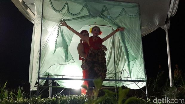 Bangun Karakter Egalitarian Melalui Umah Sastra Ahmad Tohari
