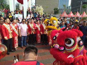 Hadiri Perayakan Imlek, Anies Nonton Barongsai di CFD