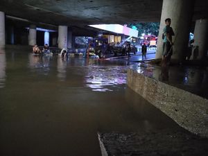 Mulai Surut, Banjir di Underpass Kemayoran Kurang dari 1 Meter