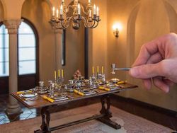 Melihat Dunia Miniatur Super Realistis Karya Seniman AS