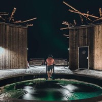 Hotel menyerupai sarang burung ini didesain oleh Bertil Harstrom dan Johan Kauppi. Kedua arsitek tersebut merancang hotel dengan tingkat kenyamanan dan kemewahan tinggi. Foto: Dok. Arctic Bath