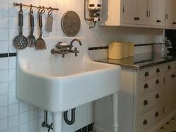 Melihat Dunia Miniatur Super Realistis Karya Seniman AS