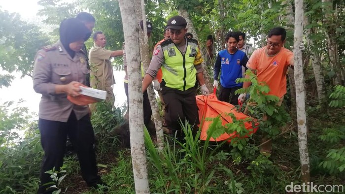 bunuh diri di blitar