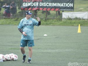 Dukung Rene Alberts, Legenda Persib Ini Sebut-sebut Klopp